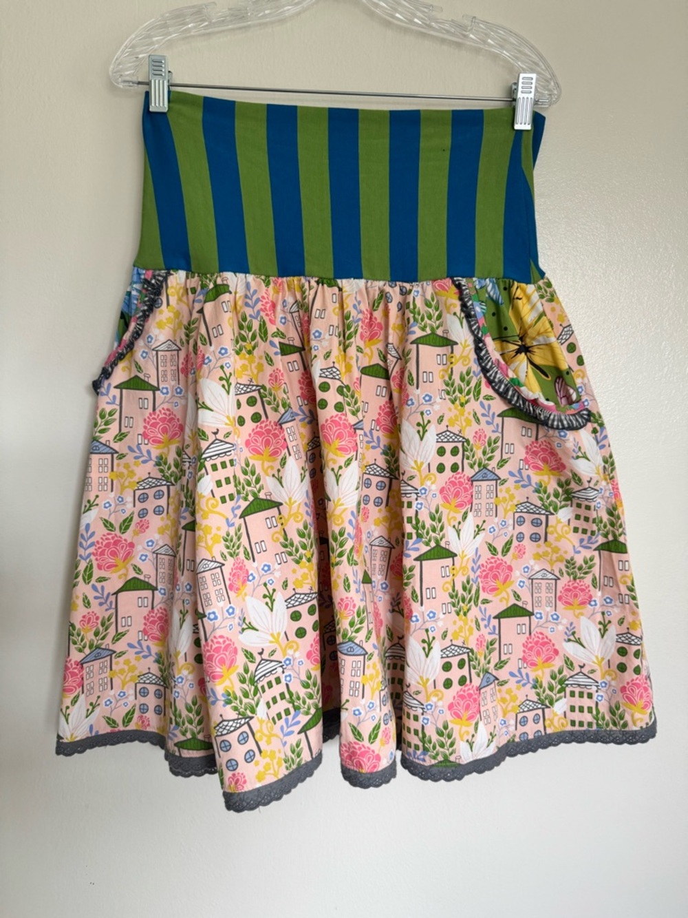 MATILDA JANE Homeward Bound Pull On Flare Skirt with Pockets - Women's Size M